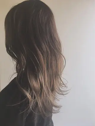 ロング カラー 樋口 祐次郎のヘアスタイル