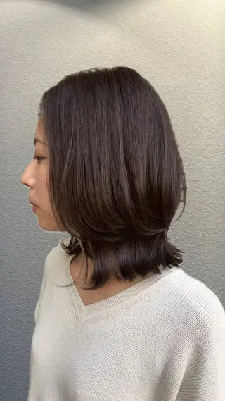 ミディアム カラー 太田 知里のヘアスタイル