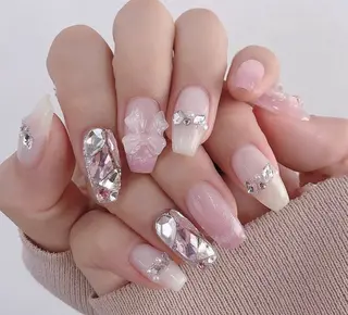 ネイル D-BEAUTY Nailsalonのネイルデザイン