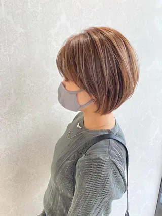 ショート カラー デザインカラー✨新倉 佑奈のヘアスタイル