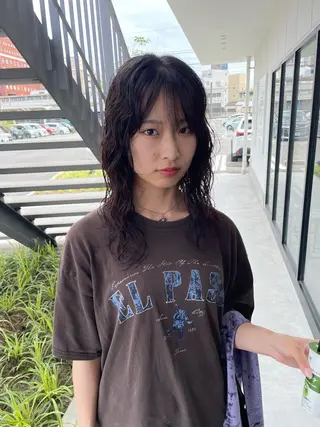 セミロング パーマ la fith hinaのヘアスタイル