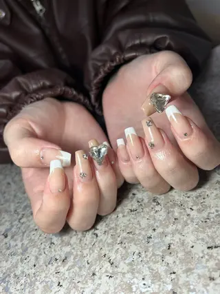 ネイル nailroom sb𓈒𓂂𓏸のネイルデザイン