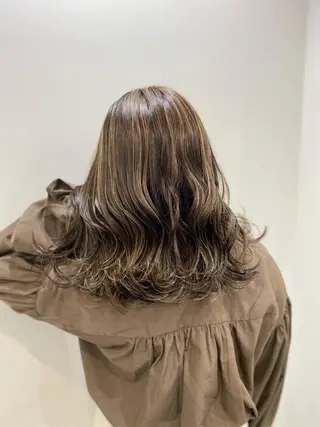 セミロング カラー レイヤーカット 赤み消し　店長/大和のヘアスタイル