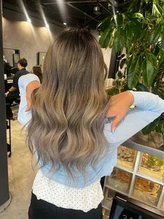 ロング ink aiのヘアスタイル