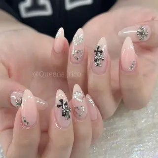 ネイル Queens テイのネイルデザイン