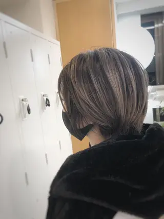 ショート カラー 山崎 俊介のヘアスタイル