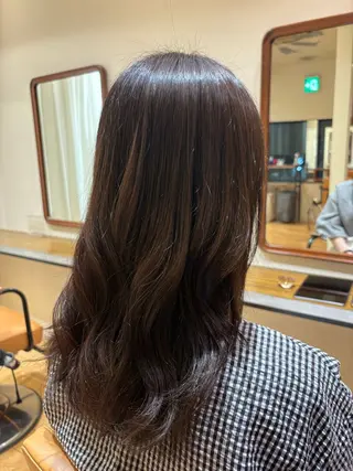 ロング おおはた　りゅう/ カラーのヘアスタイル