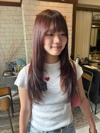 セミロング 宇留間 涼香のヘアスタイル
