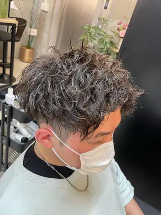 ミディアム パーマ メンズ縮毛矯正 細谷碧海のヘアスタイル
