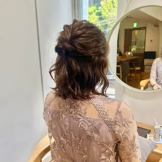 ミディアム カラー ヘアアレンジ 三矢 ちなつのヘアスタイル