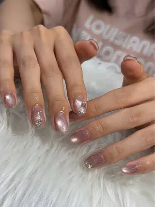 ネイル LAVISH sakiのネイルデザイン