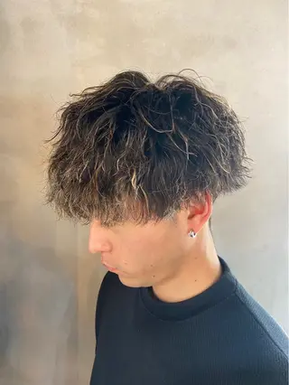 ショート ツイスパ/シャドウ 新井のヘアスタイル