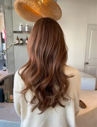 ロング 早稲田 千尋のヘアスタイル