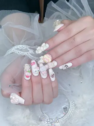 ミディアム Chann Channのネイルデザイン