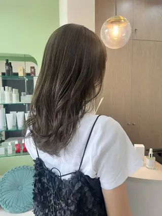 ロング カラー 中村 佳歩のヘアスタイル