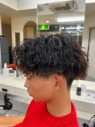 パーマ メンズ フェザーパーマメンズ ピンパーマ京都駅前のヘアスタイル