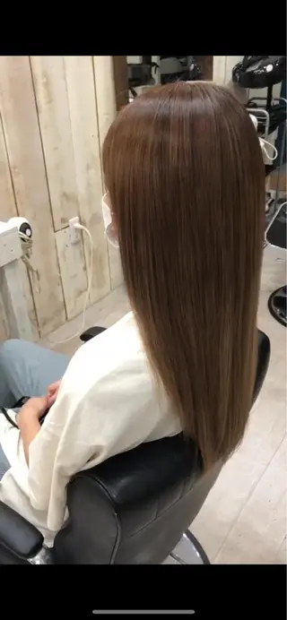 ロング 鷺谷 玲奈のヘアスタイル