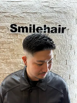 ショート フェードとパーマ特化 小池 魔裟斗のヘアスタイル