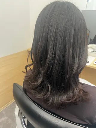 ミディアム カラー 大塚 まなみのヘアスタイル