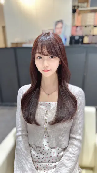 ロング カラー 平尾 樹里のヘアスタイル