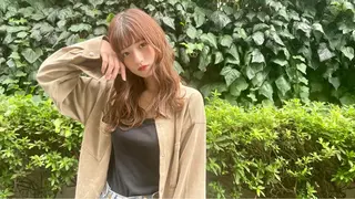 セミロング カラー 花城 七海のヘアスタイル