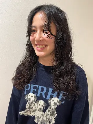ロング パーマ nishi fuyumiのヘアスタイル