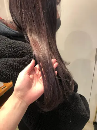 ロング カラー MIOベージュカラー 柔らかいカラーのヘアスタイル
