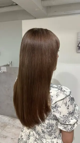 ロング カラー piLLon mayuのヘアスタイル