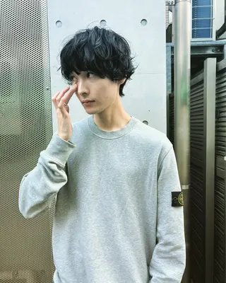 ミディアム パーマ メンズ メンズ専門ブリー チカラー⚡️リュウジのヘアスタイル