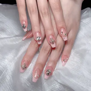 ネイル Maggie Nail🦩のネイルデザイン