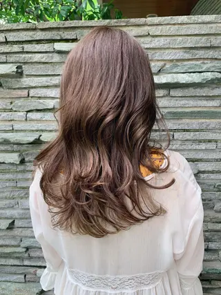 ミディアム カラー 本間 良のヘアスタイル