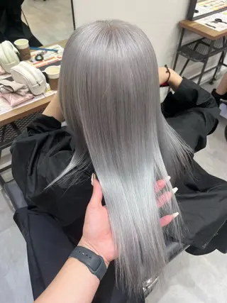 セミロング RIO🩶NEXT/ エクステ/ハイトーンのヘアスタイル