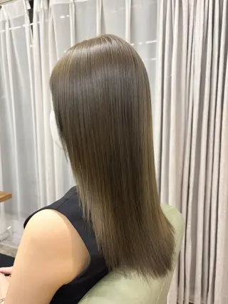 ロング カラー まさと/ヘーゼルベー ジュ/レイヤーカットのヘアスタイル