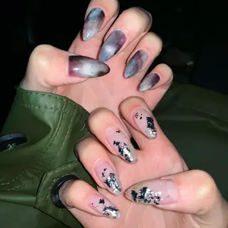 ネイル 里見 麗のネイルデザイン