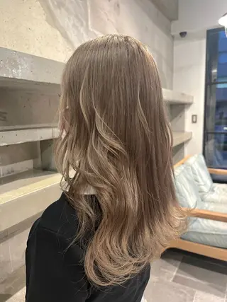 セミロング ono ninaの眉毛・アイブロウイメージ