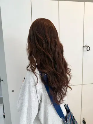 ロング カラー neneka レイヤー／パーマのヘアスタイル