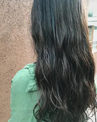セミロング カラー パーマ ヘアアレンジ 松田 亮葉のヘアスタイル