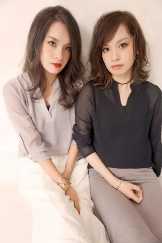 ミディアム 柔らかな縮毛矯正 透明感カラー💫のヘアスタイル