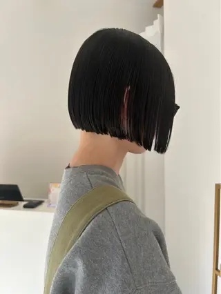 ミディアム ボブ/ハイトーン特化 、鯉口勇人のヘアスタイル