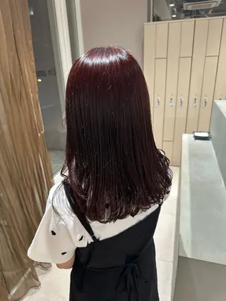 セミロング カラー 丸山 心 / 艶カラーのヘアスタイル