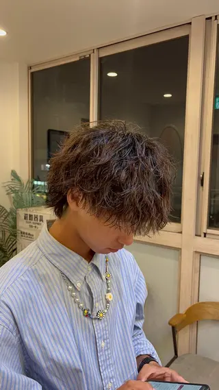 ショート パーマ メンズ 野中 慈穏のヘアスタイル