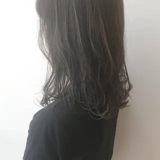 ミディアム 山田 智加のヘアスタイル
