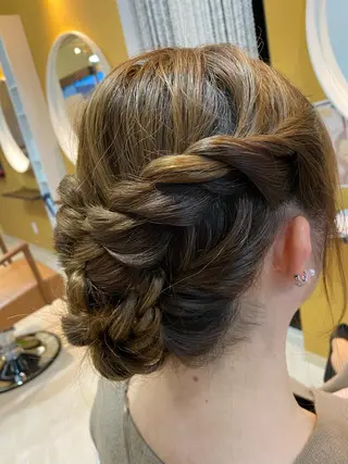 ミディアム ヘアアレンジ 俵石 梨沙のヘアスタイル