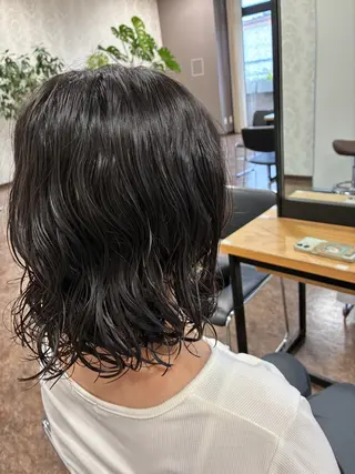 ミディアム パーマ 田中 和葉のヘアスタイル