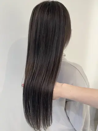 ロング カラー 山中 真紫のヘアスタイル