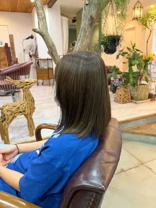 ミディアム 望月 芽依のヘアスタイル