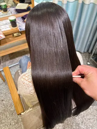ロング 韓国　レイヤーカット ハッシュカットのヘアスタイル