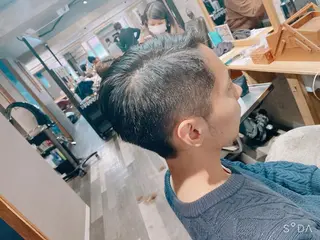 ショート メンズ くせ毛多毛特化 高橋　淳のヘアスタイル