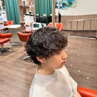 パーマ メンズ 佐藤功真/ ブリーチなしカラーのヘアスタイル