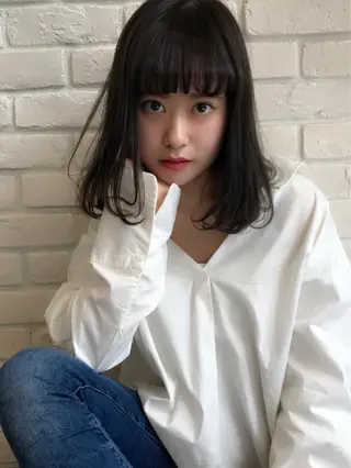 ミディアム カラー moanin モーニンのヘアスタイル